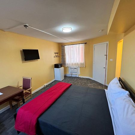 6267 Persepolis Inn Niagara Falls Eksteriør billede