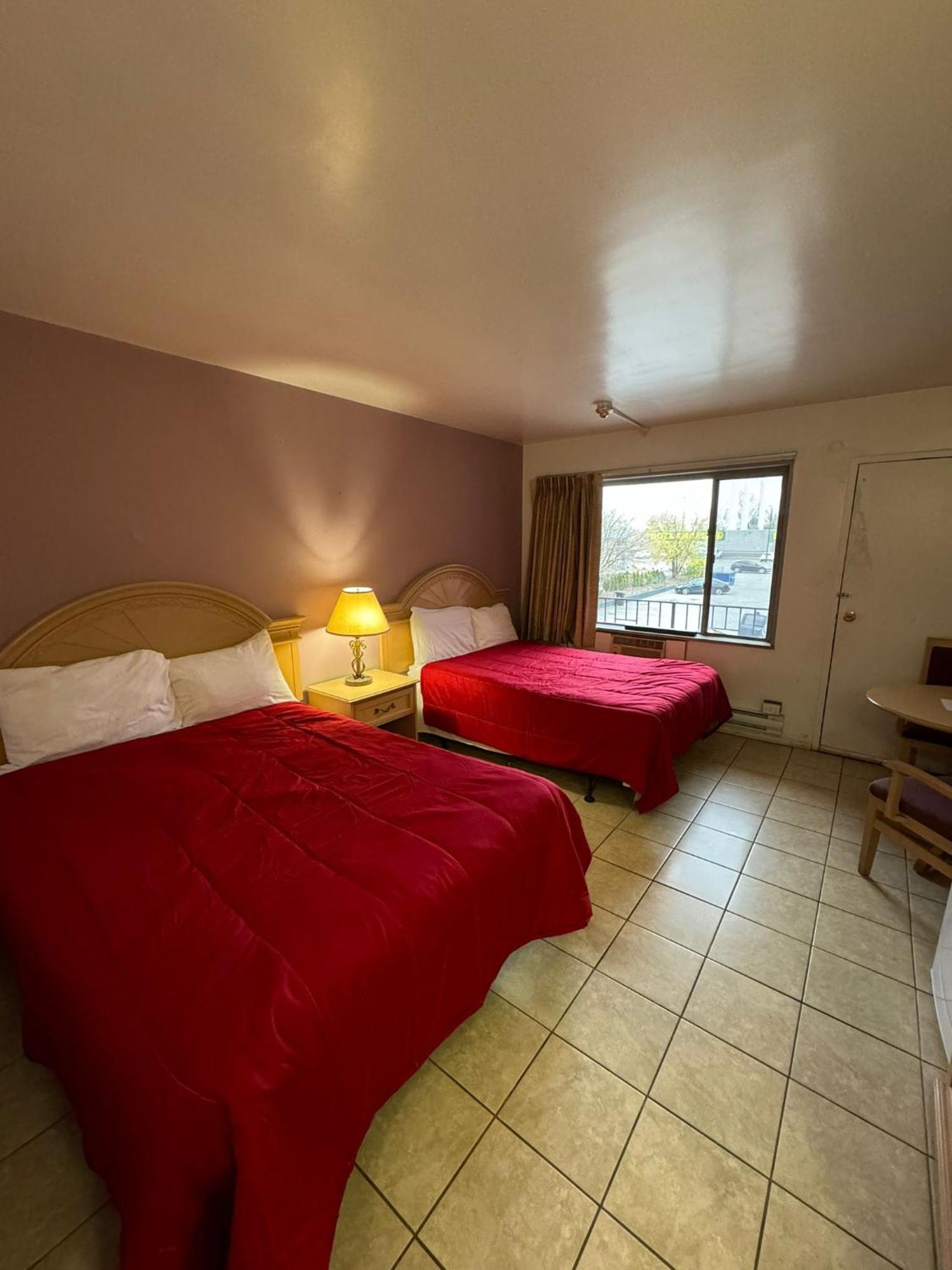 6267 Persepolis Inn Niagara Falls Eksteriør billede