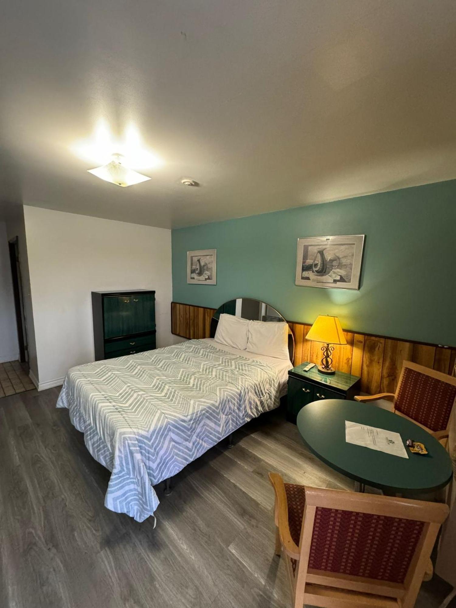 6267 Persepolis Inn Niagara Falls Eksteriør billede