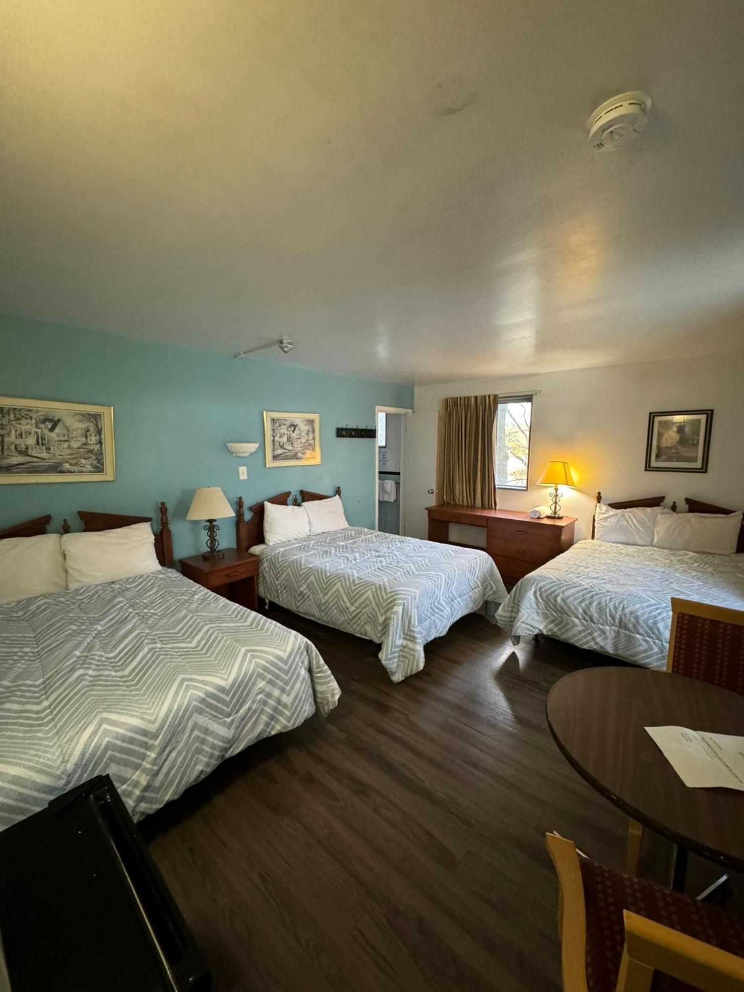 6267 Persepolis Inn Niagara Falls Eksteriør billede