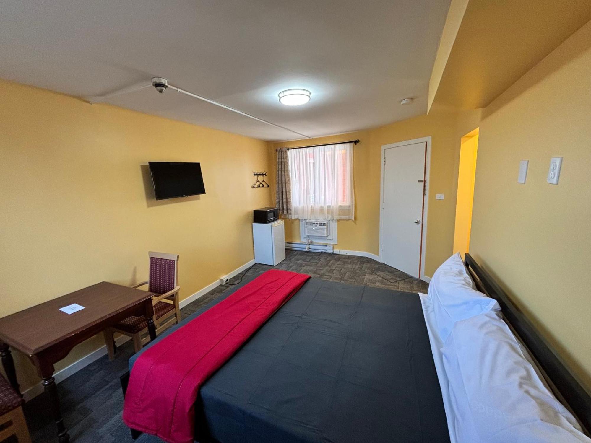 6267 Persepolis Inn Niagara Falls Eksteriør billede
