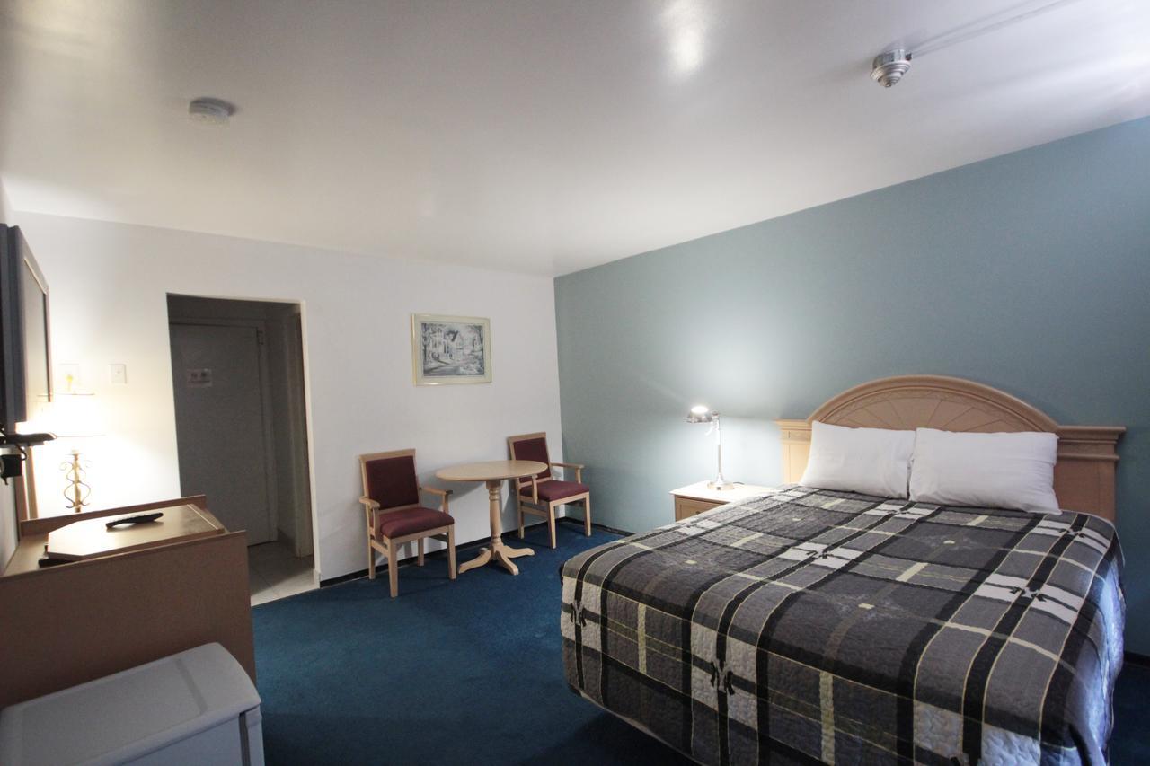 6267 Persepolis Inn Niagara Falls Eksteriør billede