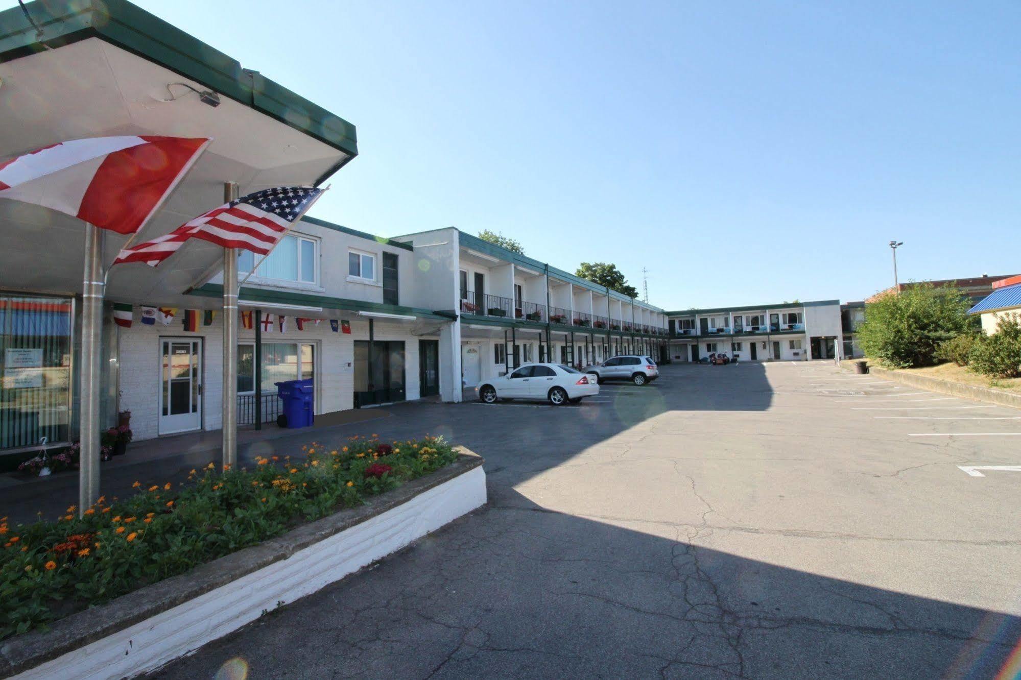 6267 Persepolis Inn Niagara Falls Eksteriør billede